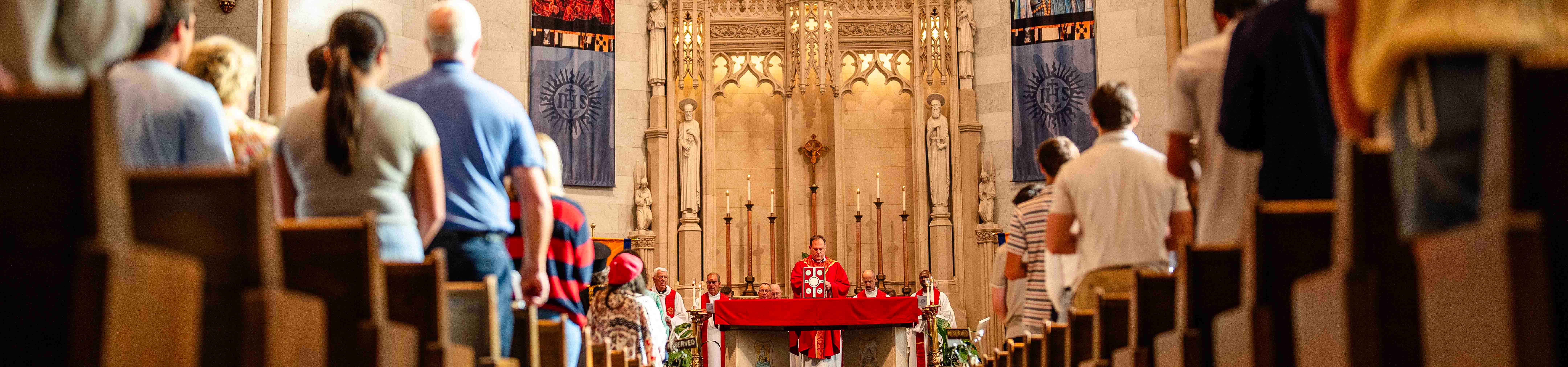 Mass at Church of the Gesu